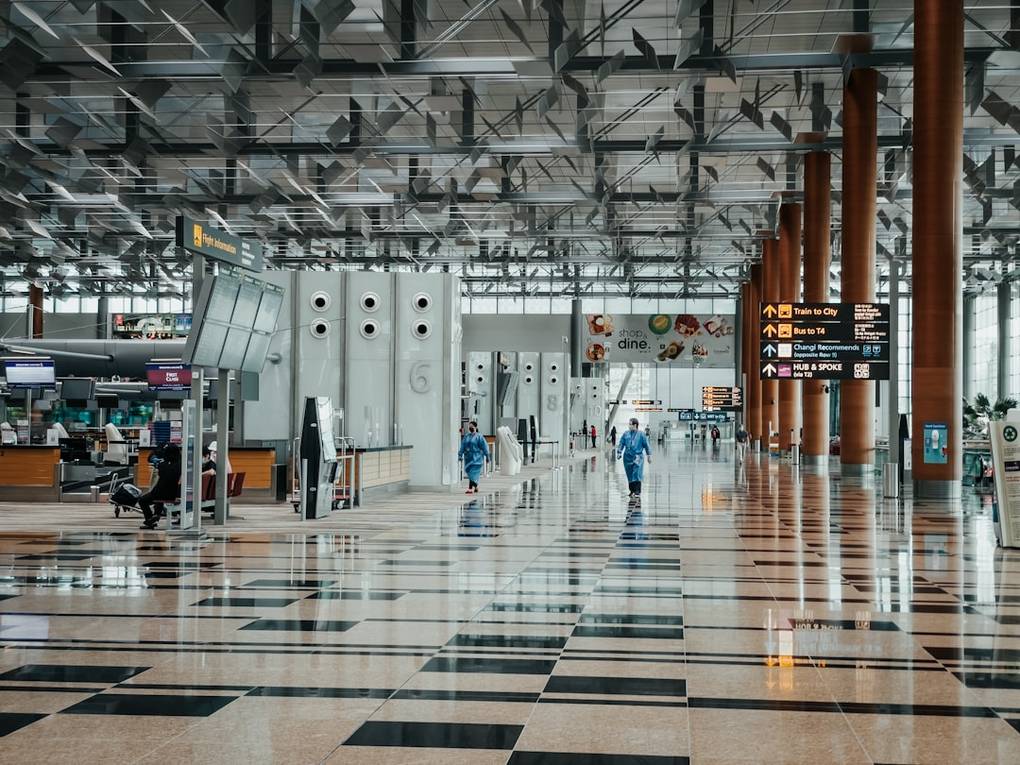 Jewel Changi Airport: Un destino de compras y entretenimiento