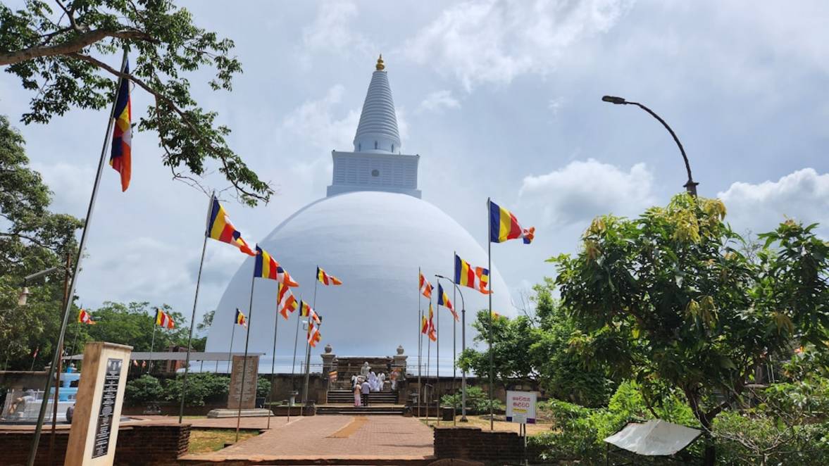Mihintalemihintale-sacred-mountainAnuradhapura atmosphere
