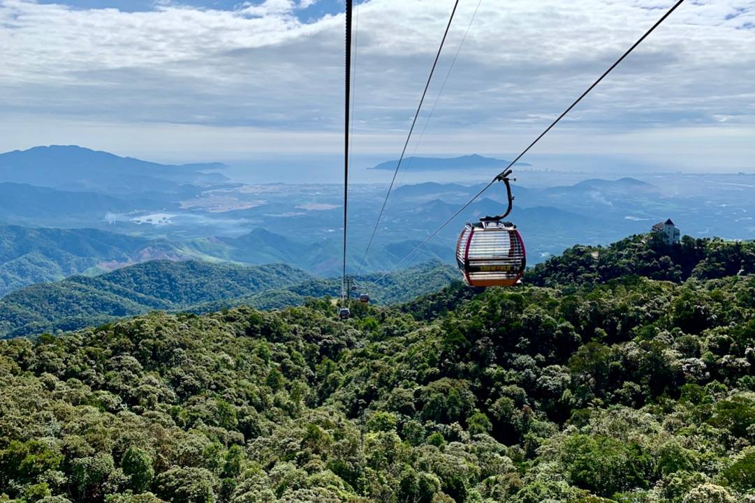 Puente Dorado (Ba Na Hills)puente-doradoDa Nang highlights