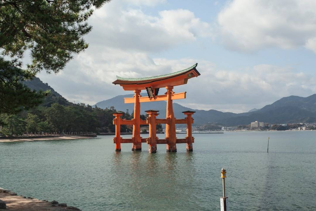 Santuario de Itsukushimaitsukushima-shrineMiyajima scenery