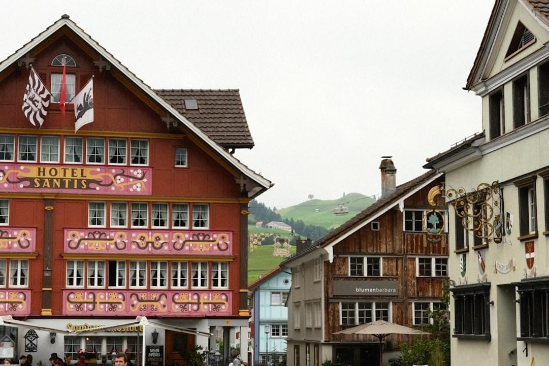 Top 5 cosas que hacer en Sion, la capital del Valais entre colinas rocosas y viñedos 2 Sion highlights